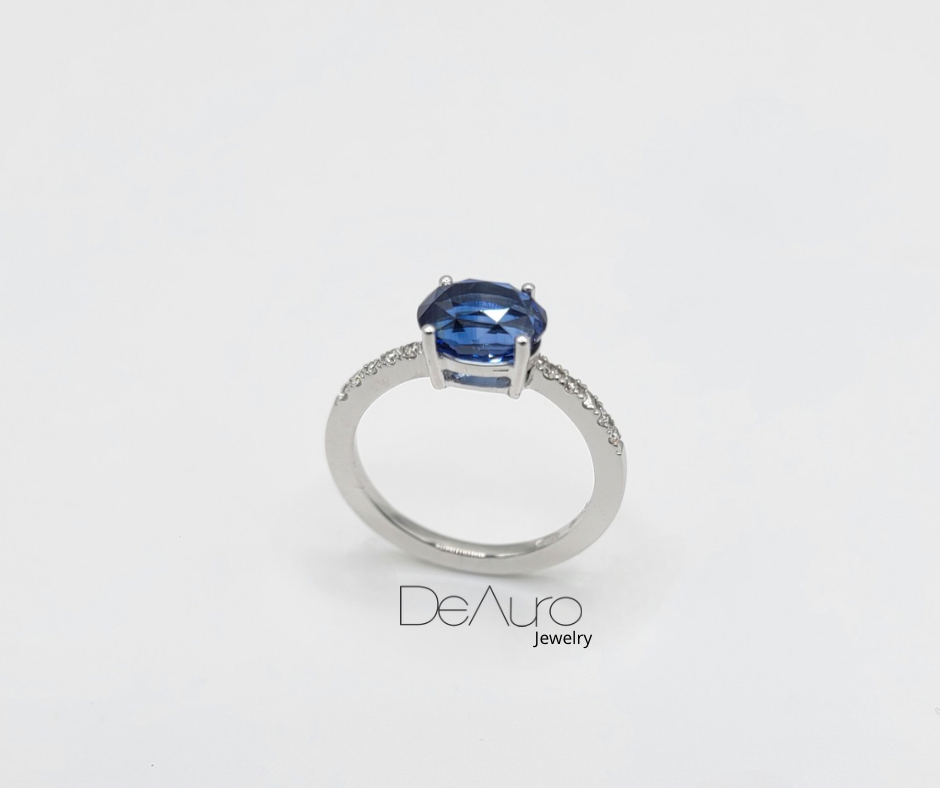 SAPPHIRE WHITE GOLD RING