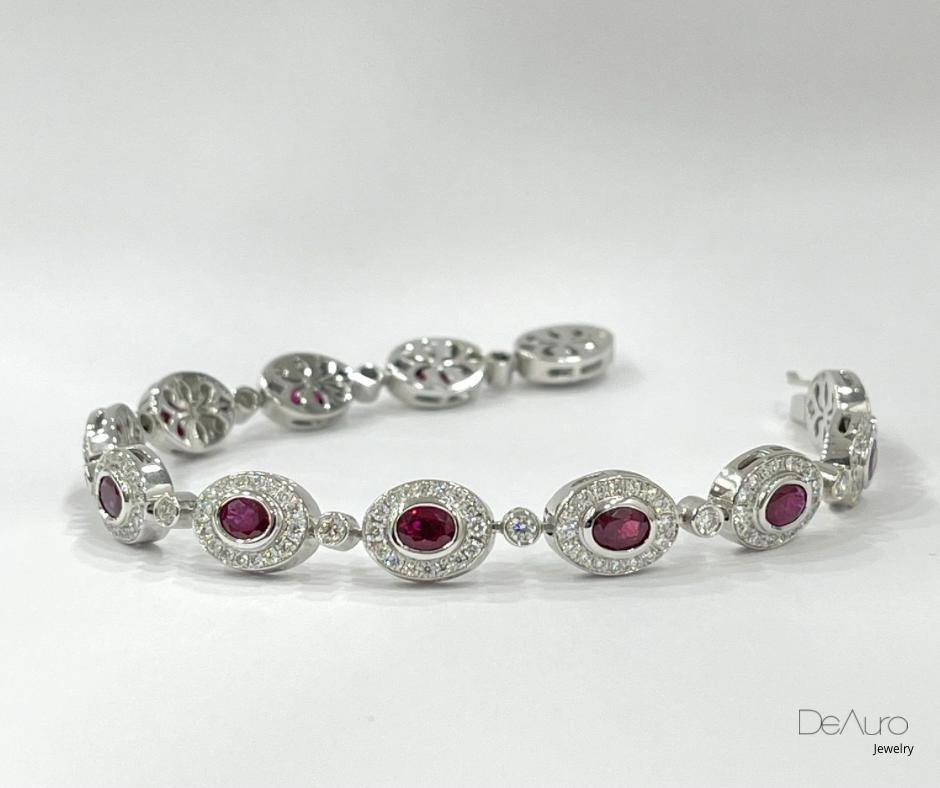 WHITE GOLD OVAL BRACELET WITH RUBIES
