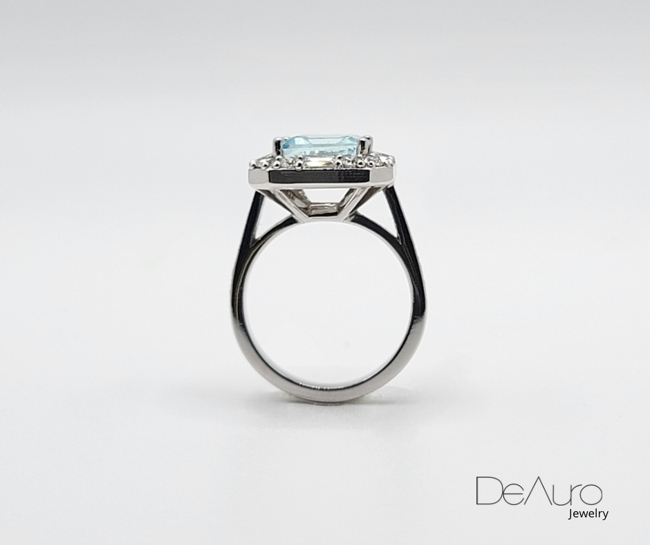 AQUAMARINE WHITE GOLD RING
